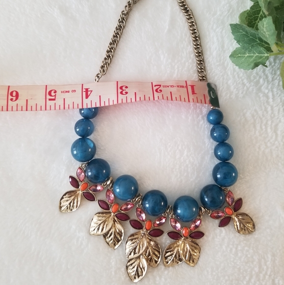 Statment Necklace - Picture 6 of 7